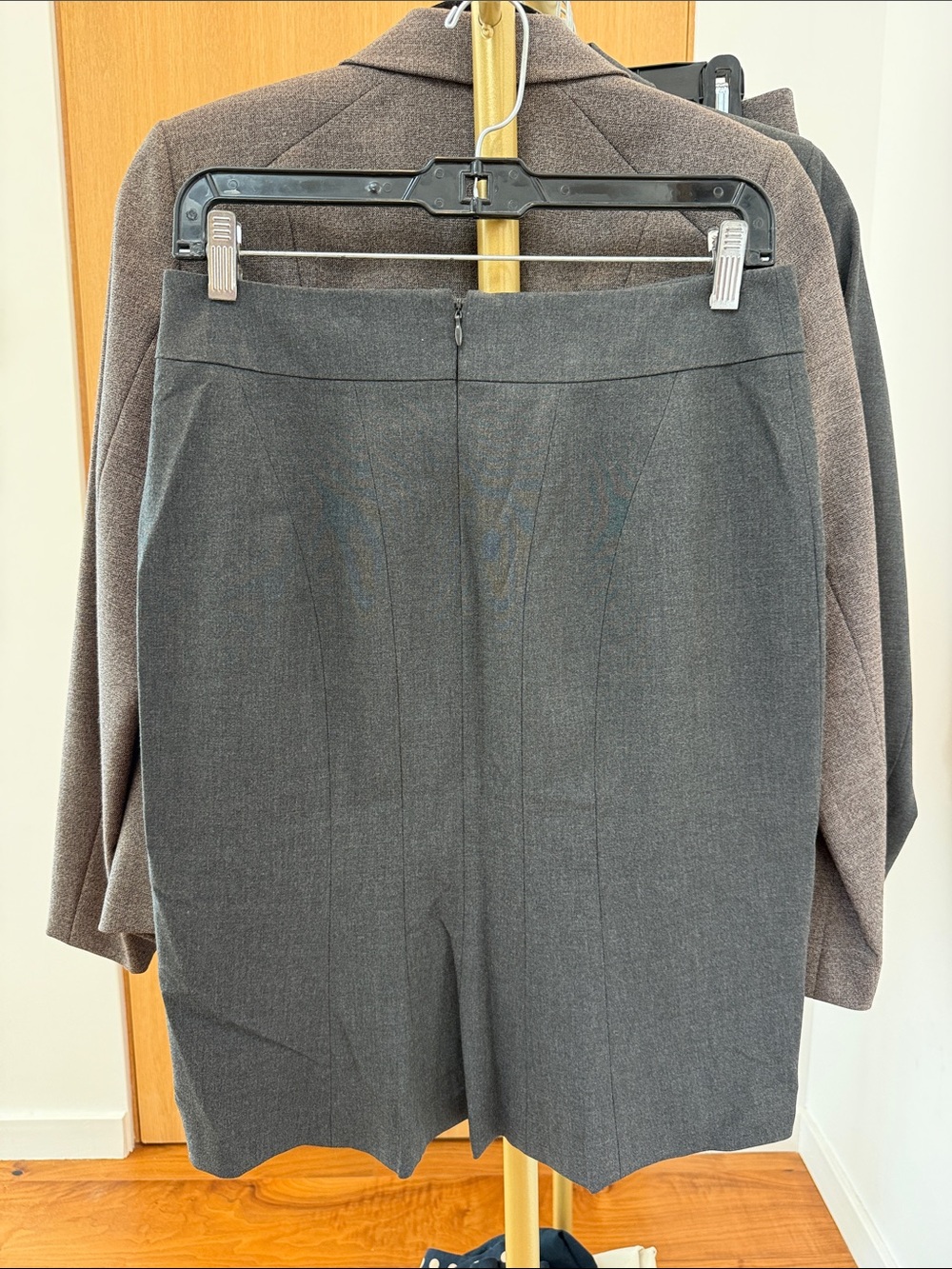 Ann Taylor Gray Tailored One-Button Blazer and Skirt Suit Set - Picture 8 of 9